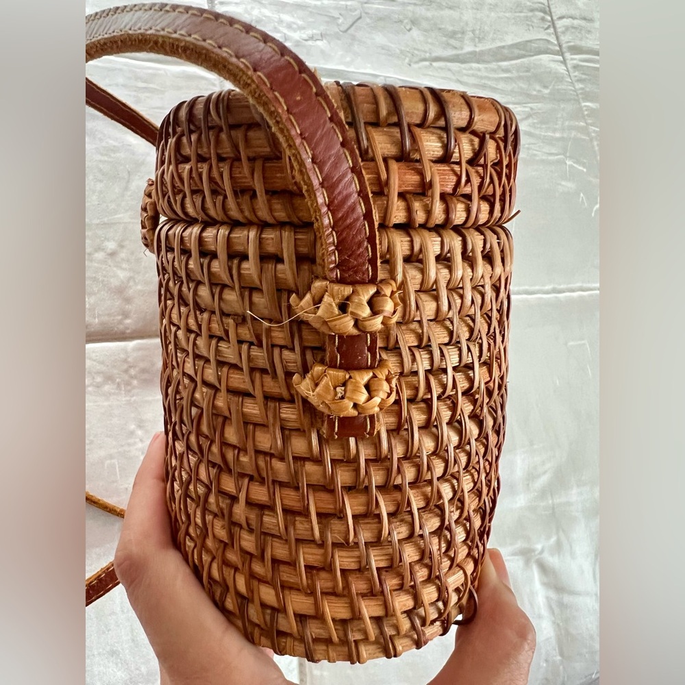 Handmade Rattan Camera Shoulder Bag – Boho Crossbody - Picture 10 of 15